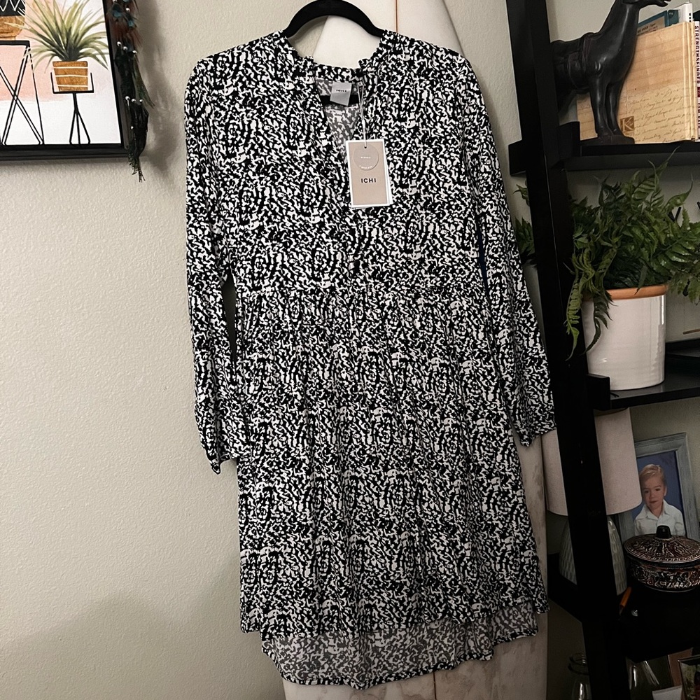 V-neck, button down animal print dress